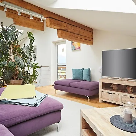 Elchegg-panorama-loft